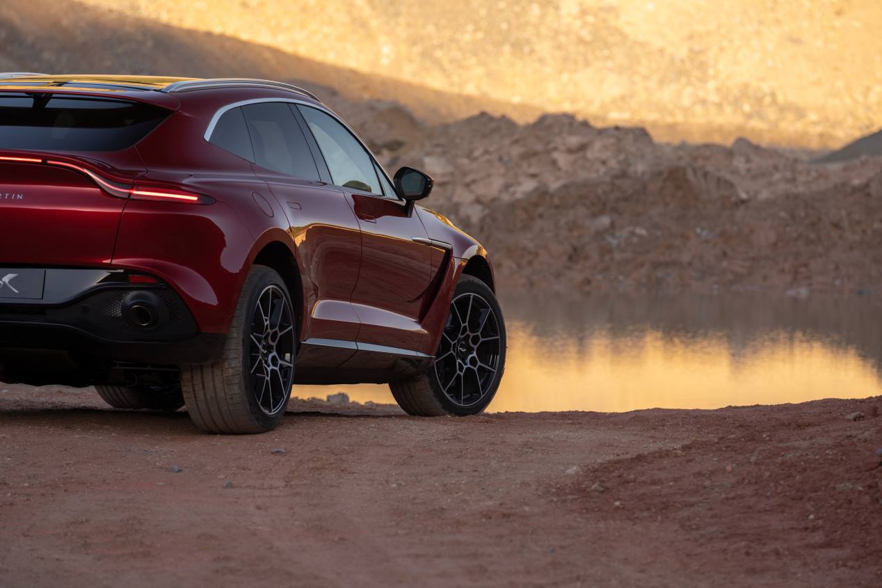 El Aston Martin DBX se hace realidad: el nuevo SUV, en imágenes