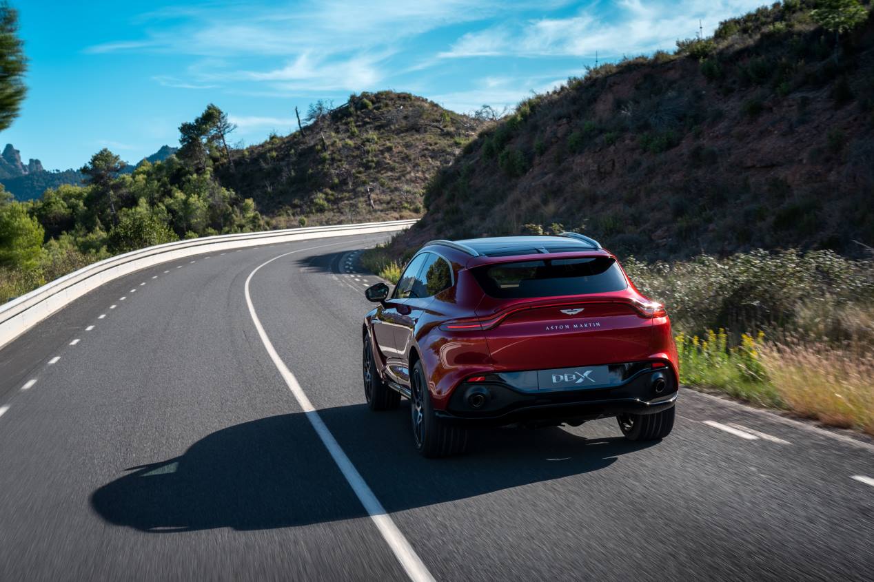 El Aston Martin DBX se hace realidad: el nuevo SUV, en imágenes