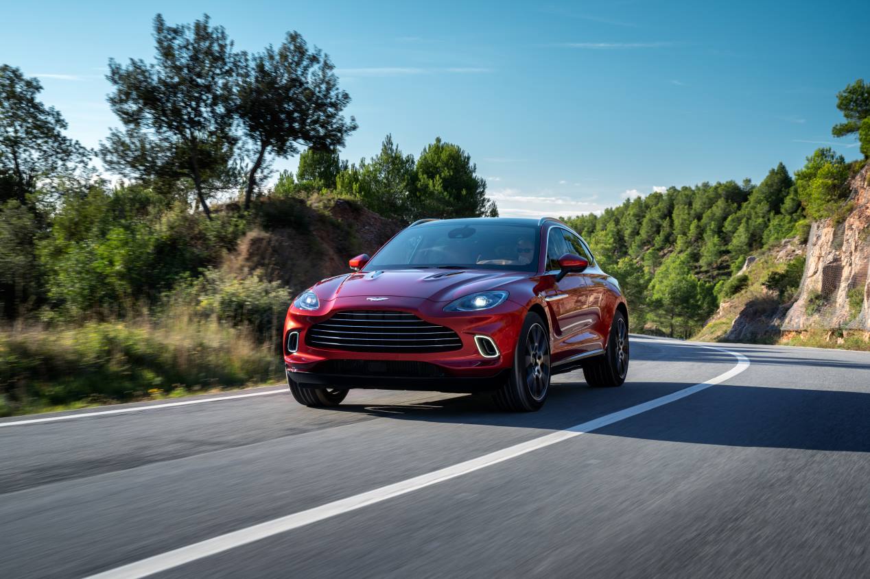 El Aston Martin DBX se hace realidad: el nuevo SUV, en imágenes