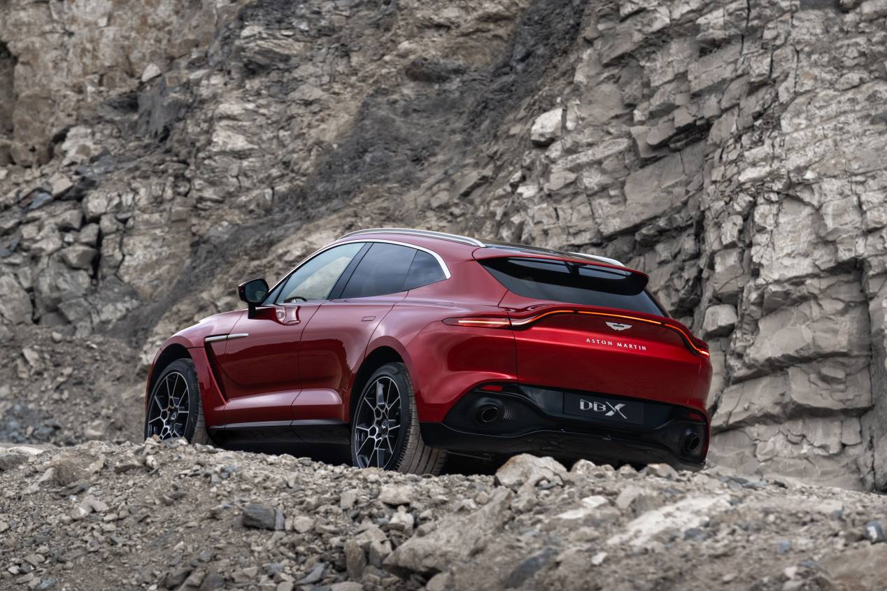 El Aston Martin DBX se hace realidad: el nuevo SUV, en imágenes