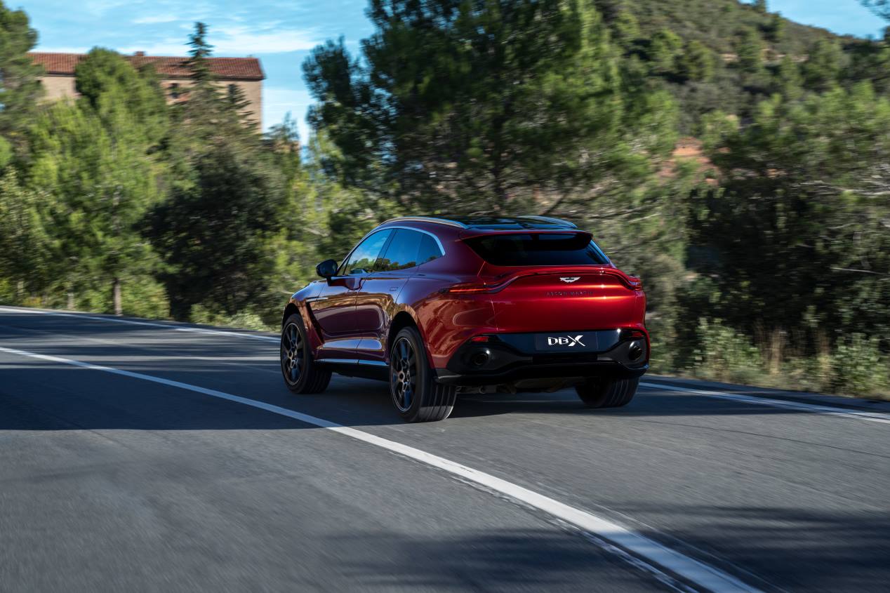 El Aston Martin DBX se hace realidad: el nuevo SUV, en imágenes