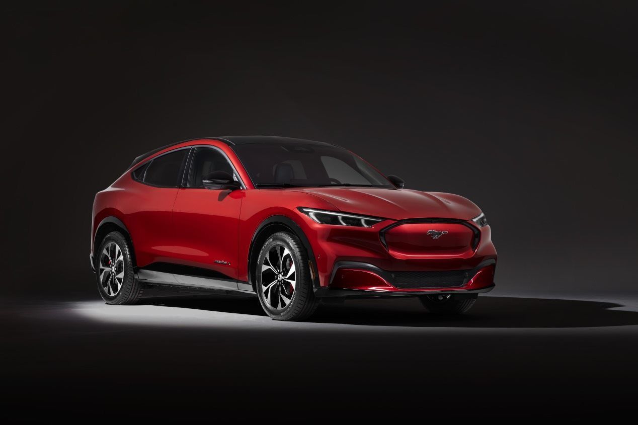 Ford Mustang Mach-E vs Tesla Model Y: el duelo de nuevos SUV en 2020
