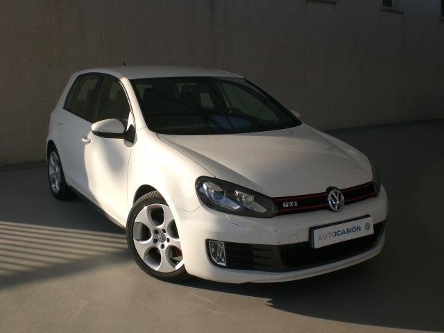 Volkswagen Golf 2.0 TSI GTI