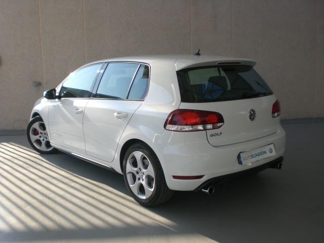 Volkswagen Golf 2.0 TSI GTI