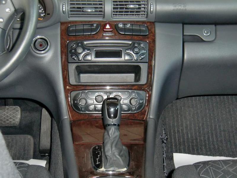 Mercedes-Benz C 180 Kompressor automático