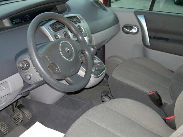 Renault Grand Scenic Renault Grand Scenic 1.5 dCi Emotion 5pl 105CV