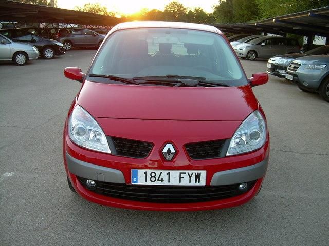 Renault Grand Scenic Renault Grand Scenic 1.5 dCi Emotion 5pl 105CV