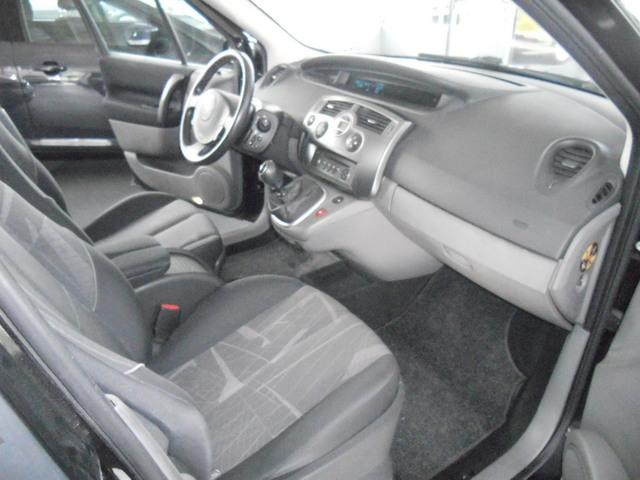 Renault Scenic Renault Scenic 1.9 dCi Confort Dynamique 130C