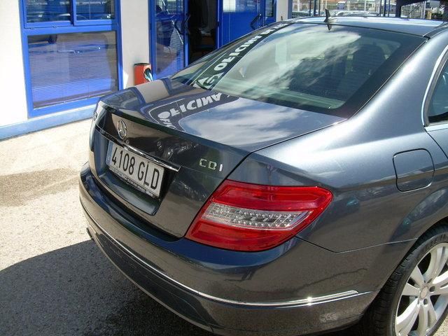 Mercedes-Benz C 220 Mercedes-Benz C 220 CDI Avantgarde Aut 170CV