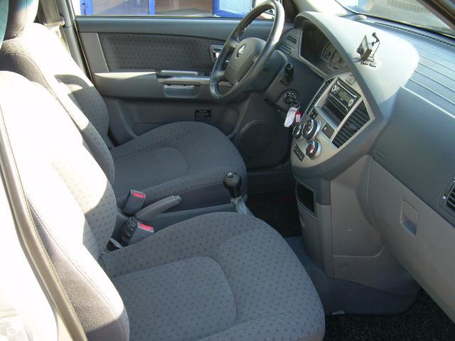Kia Carens Kia Carens 2.0 CRDI Active