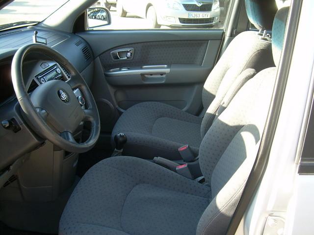 Kia Carens Kia Carens 2.0 CRDI Active