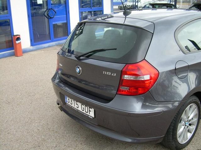 BMW 118 BMW 118 d 143CV