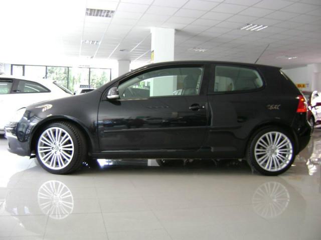 Volkswagen Golf Volkswagen Golf 1.6 FSI Sportline