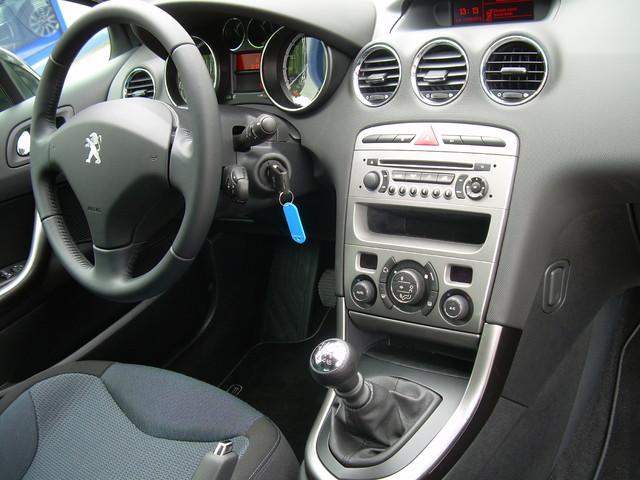 Peugeot 308 Peugeot 308 SW 1.6 e-HDI Family 112CV