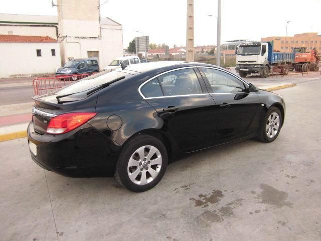 Opel Insignia 2.0CDTI Edition 130
