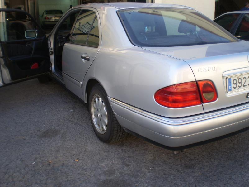 Mercedes-Benz E 290 turbo diesel