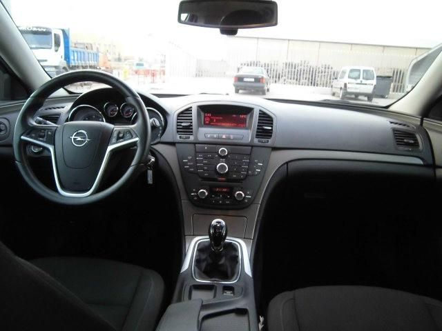 Opel Insignia 2.0CDTI Edition 130