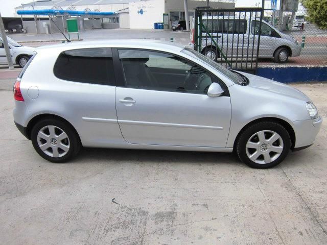 Volkswagen Golf 1.9TDI Highline 105