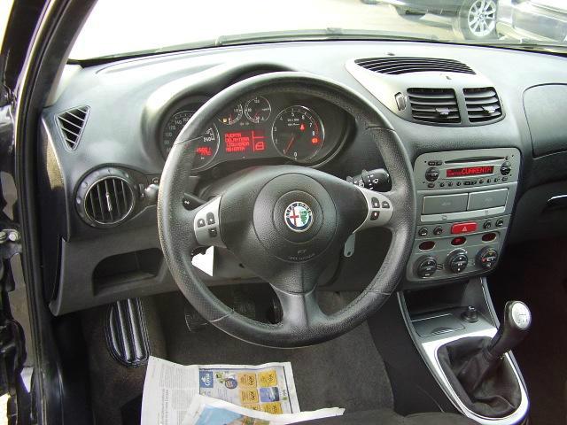 Alfa Romeo 147 1.6 TS Distinctive