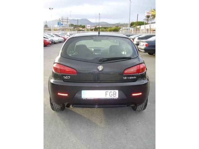 Alfa Romeo 147 1.6 TS Distinctive