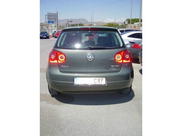 Volkswagen Golf 1.9TDI Trendline 105