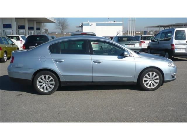 Volkswagen Passat 2.0TDI Highline DSG Particular-KmCertificados-Impe