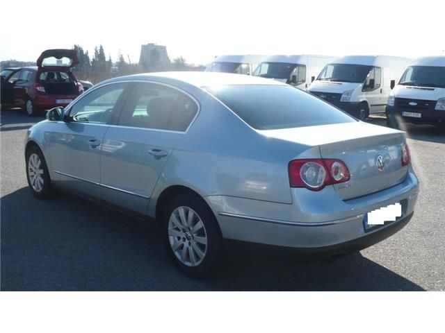 Volkswagen Passat 2.0TDI Highline DSG Particular-KmCertificados-Impe