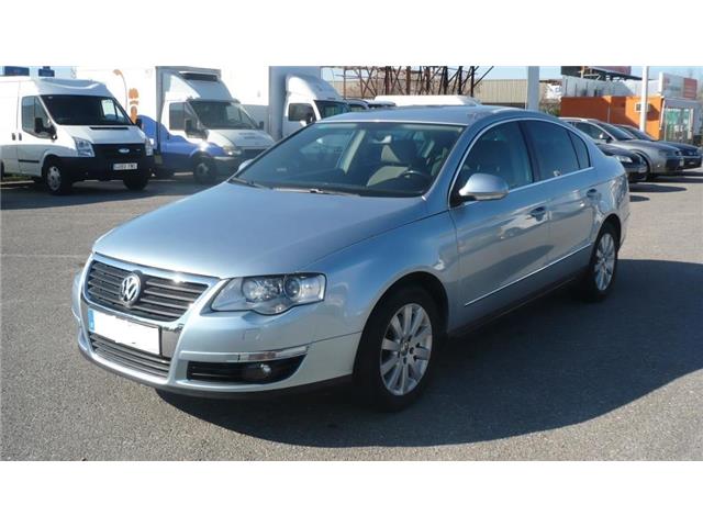 Volkswagen Passat 2.0TDI Highline DSG Particular-KmCertificados-Impe
