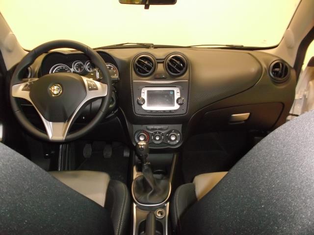 Alfa Romeo MiTo 1.4S &S Distinctive 78CV
