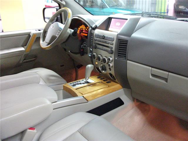Infiniti QX56 .