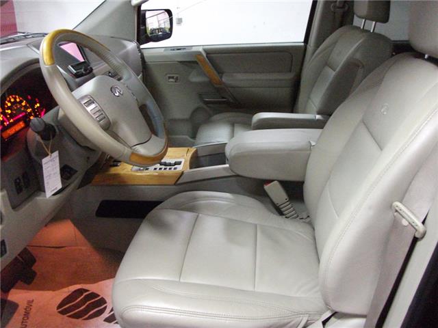 Infiniti QX56 .