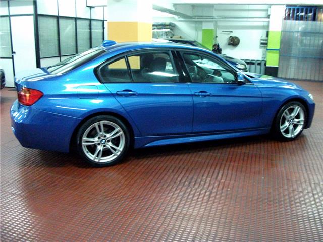 BMW 328 i Sport