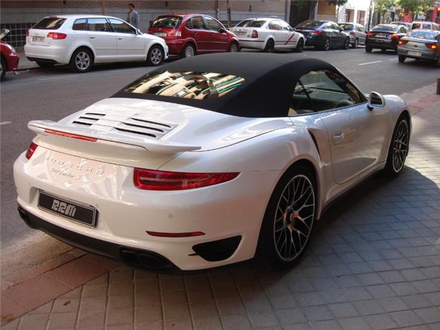 Porsche 911 Turbo S Cabriolet PDK