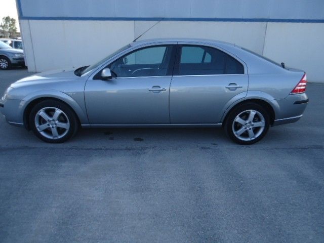 Ford Mondeo 2.0 Tdci Futura 130