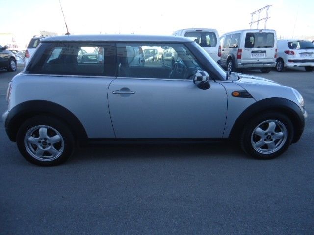 MINI One 75CV