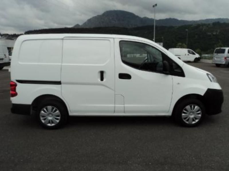 Nissan NV200 COMBI FURGON