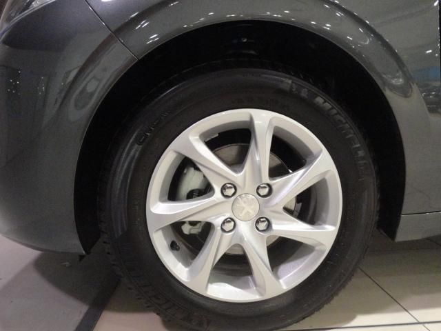 Peugeot 208 1.2 Puretech Style 82