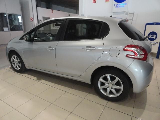Peugeot 208 1.2 Puretech Style 82