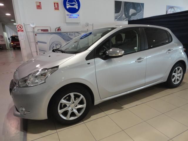 Peugeot 208 1.2 Puretech Style 82
