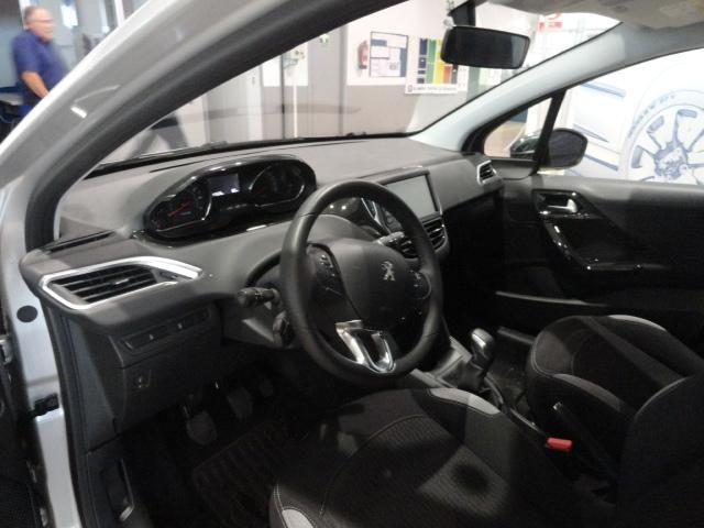 Peugeot 208 1.2 Puretech Style 82
