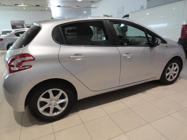 Peugeot 208 1.2 Puretech Style 82