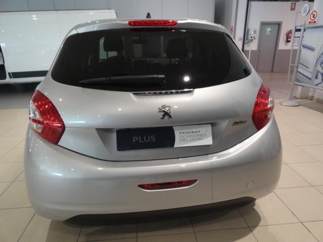 Peugeot 208 1.2 Puretech Style 82