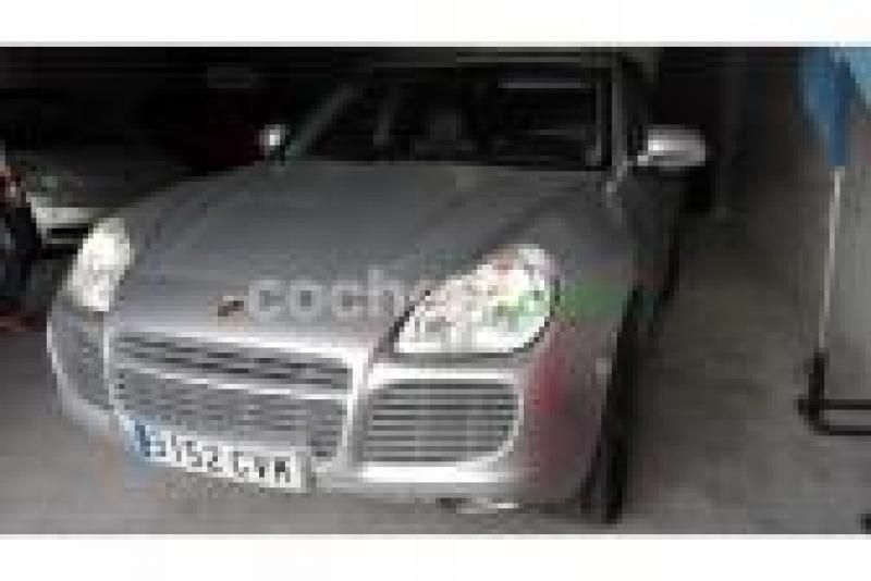 Porsche Cayenne TURBO S
