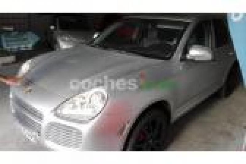 Porsche Cayenne TURBO S