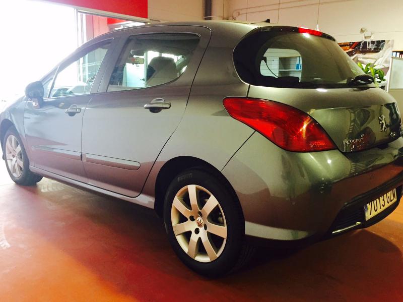 Peugeot 308 1.6 Hdi 110cv