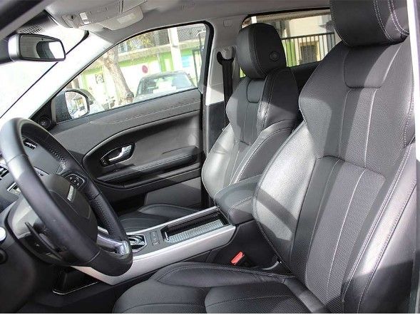 Land Rover Range Rover Evoque 2.0 TD4 180 AUTO Se  Dynamic 3