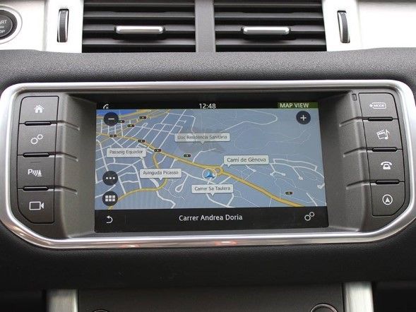Land Rover Range Rover Evoque 2.0 TD4 180 AUTO Se  Dynamic 3