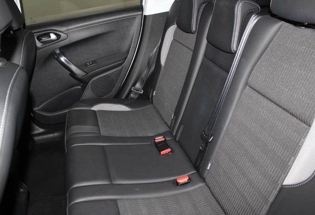 Peugeot 2008 1.6 BLUEHDI 120 Allure