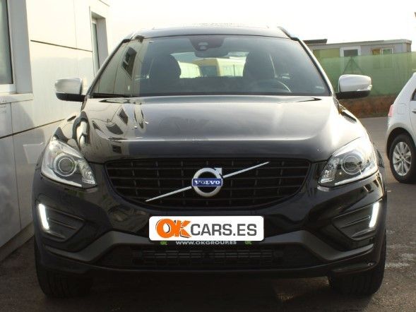 Volvo XC 60 D5 2.4 220 CA 4X4 AUTOMATICO R-design Momentum