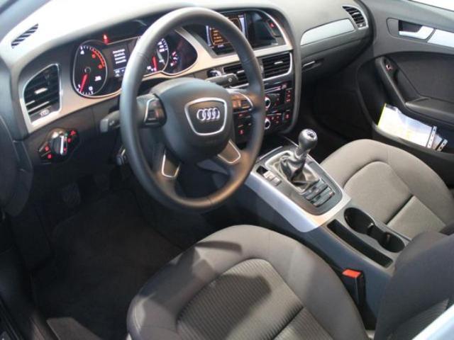 Audi A4 A4 2.0TDI DPF S line edition 1